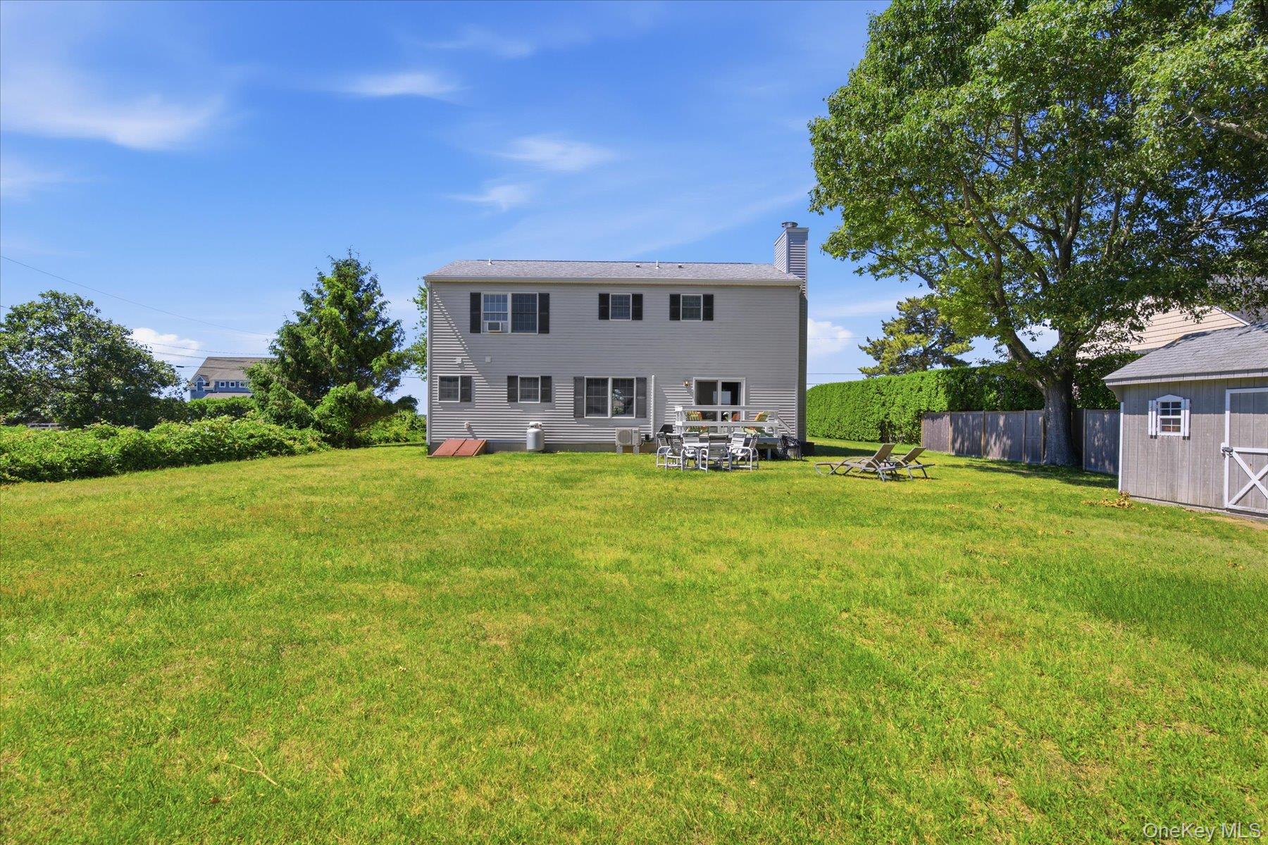 59 Peconic Avenue Property Photo 18