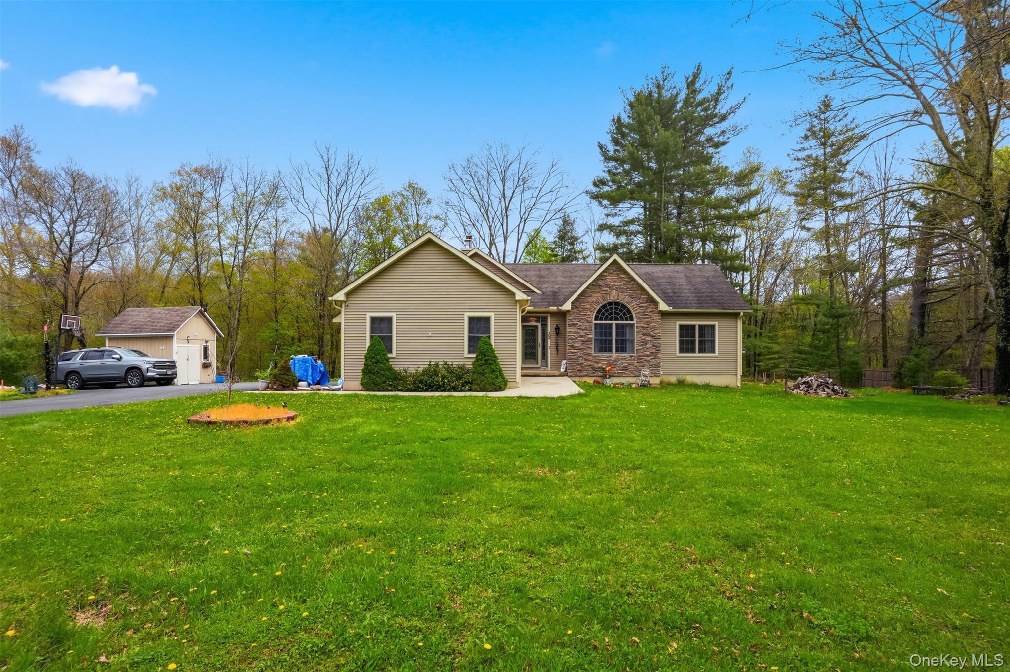 576 Burlingham Road Property Photo 3