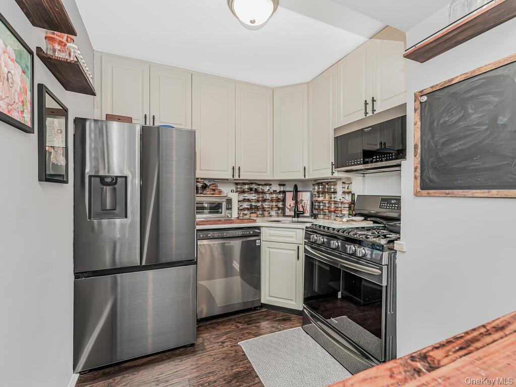 5800 Arlington Avenue 16a Property Photo 3