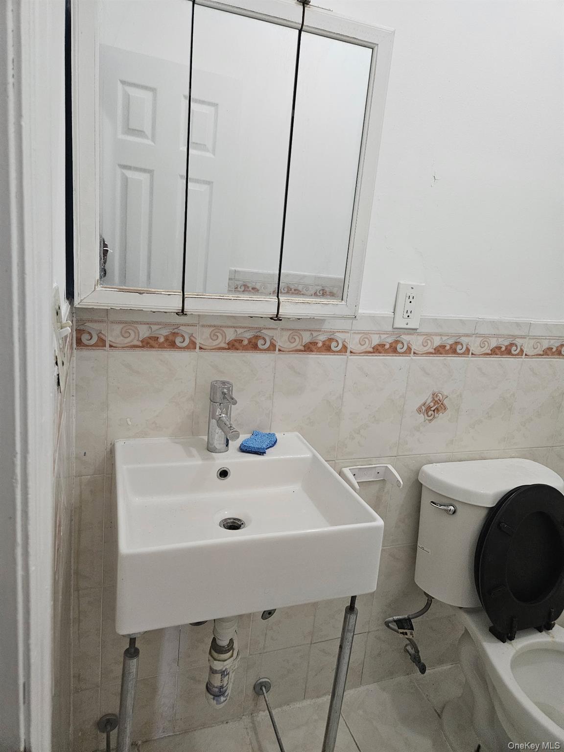 484 Beach 44th Street Property Photo 14