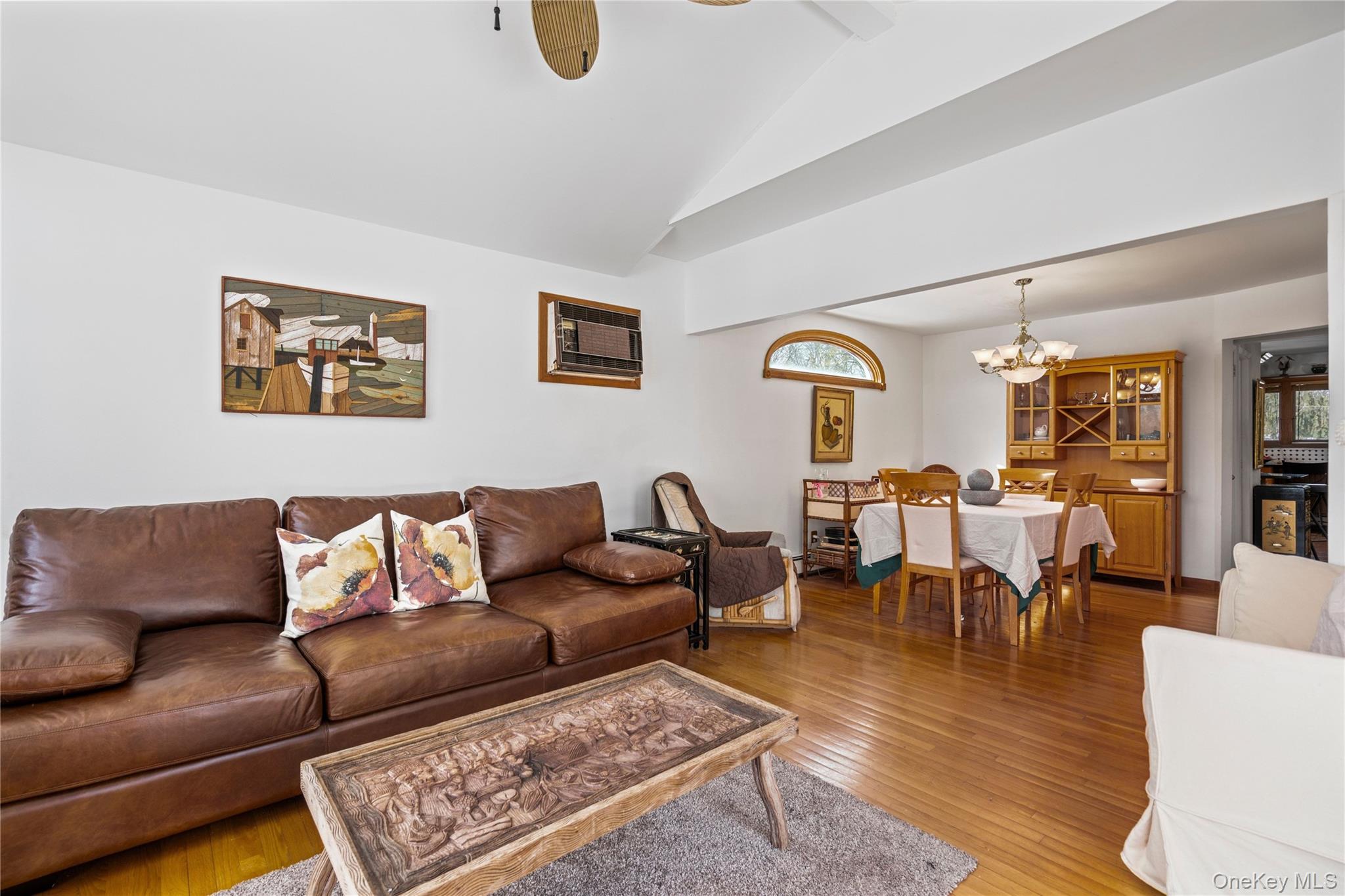 53 Hewitt Boulevard Property Photo 16