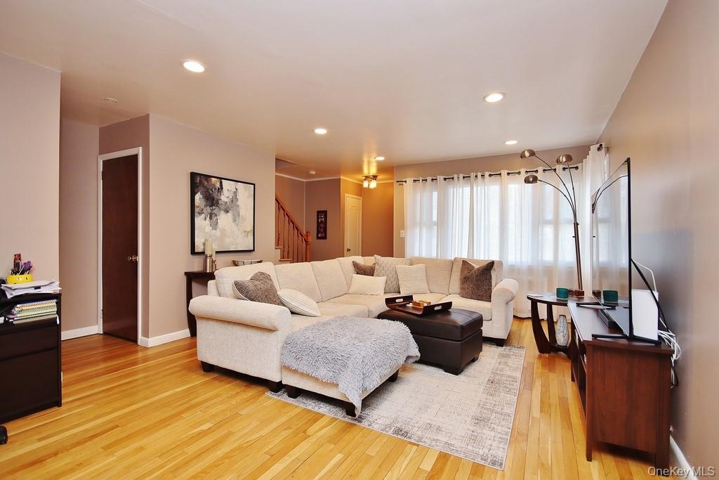 423 Parkview Avenue Property Photo 2