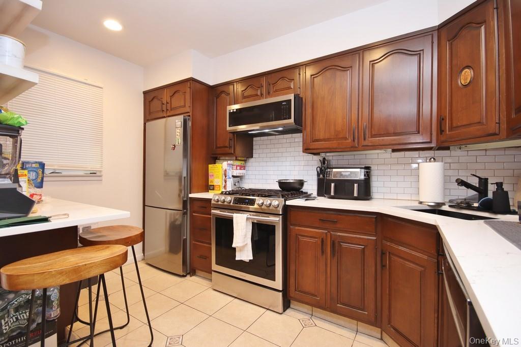 423 Parkview Avenue Property Photo 5