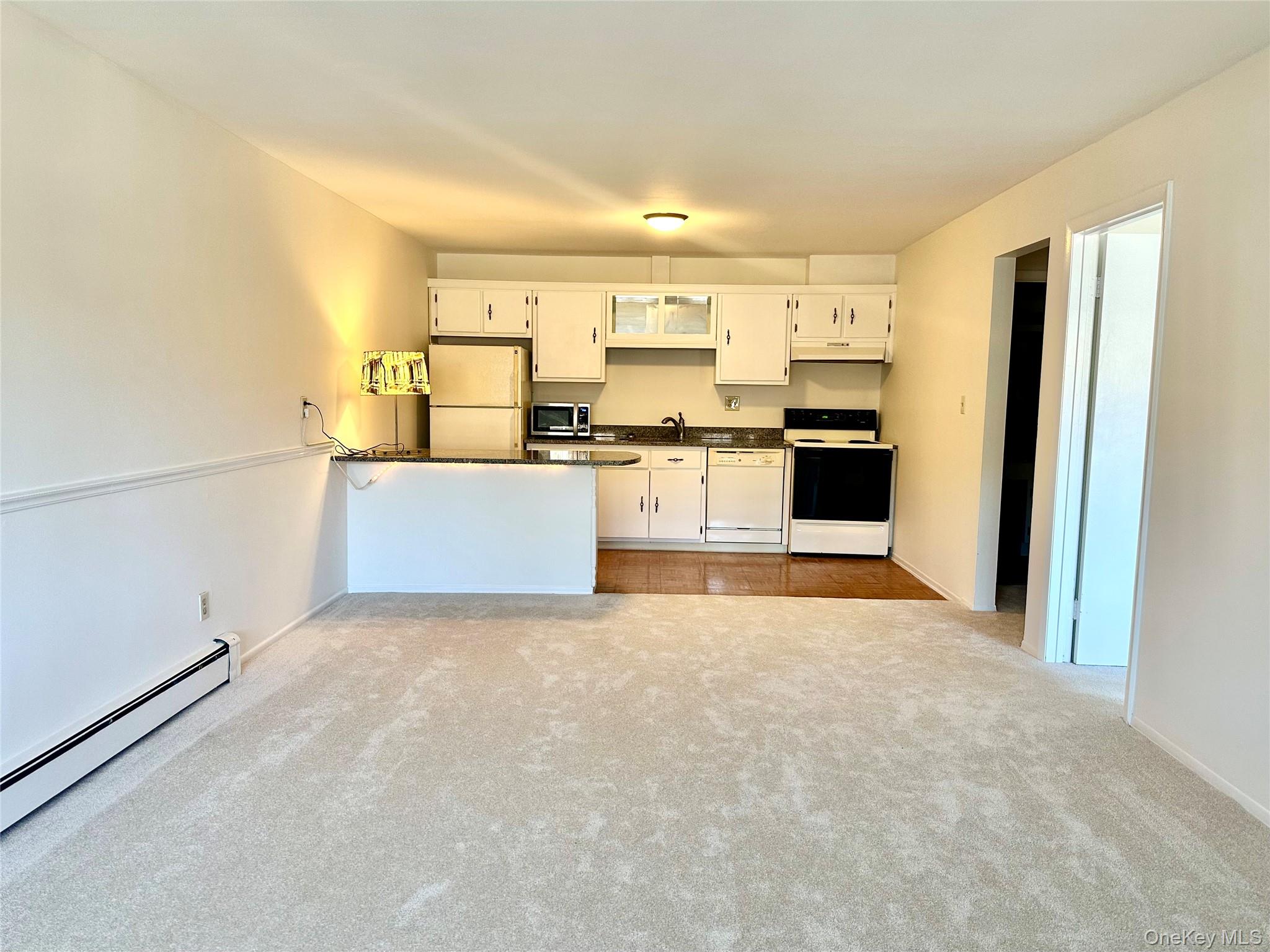 1840 Crompond Road 4a3 Property Photo 2