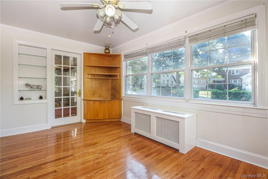 237 Coligni Avenue Property Photo 4