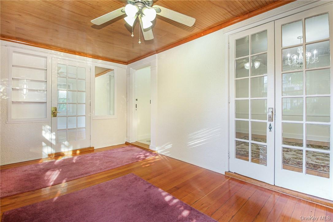 237 Coligni Avenue Property Photo 10