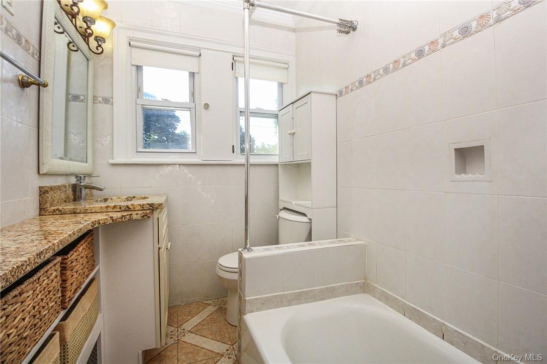 237 Coligni Avenue Property Photo 18