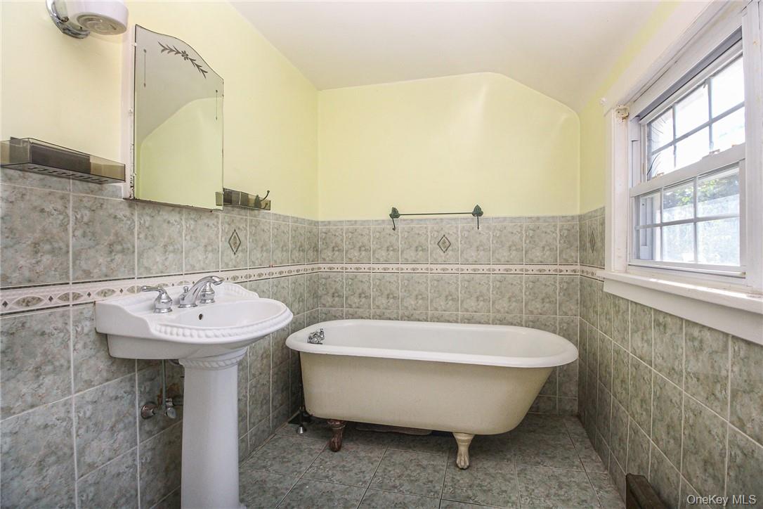 237 Coligni Avenue Property Photo 25