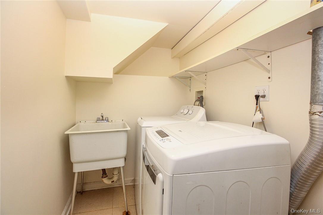 237 Coligni Avenue Property Photo 31