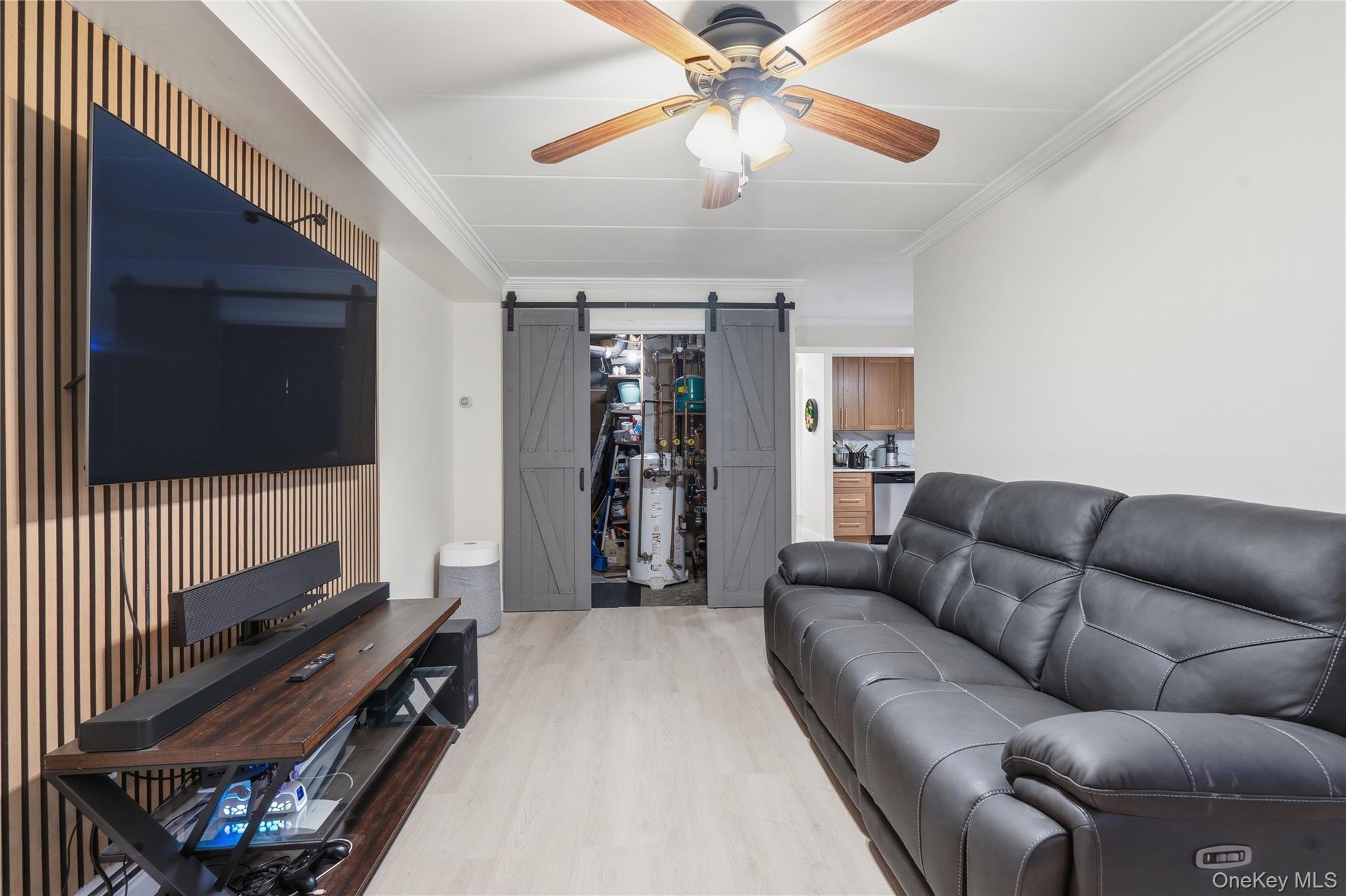 863 Home Street Property Photo 12