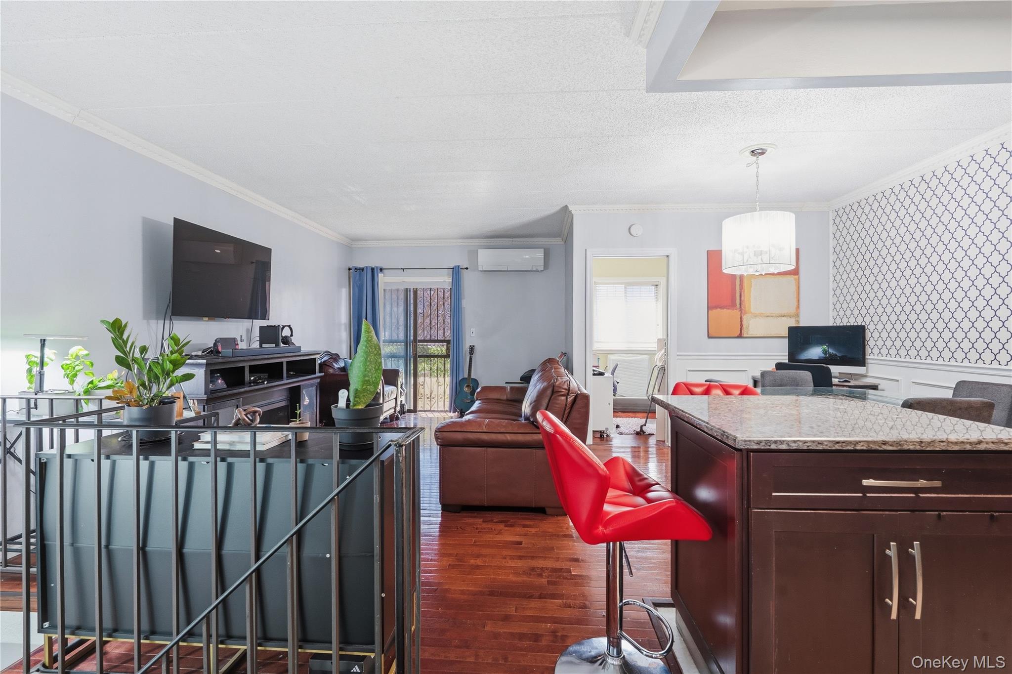 863 Home Street Property Photo 28