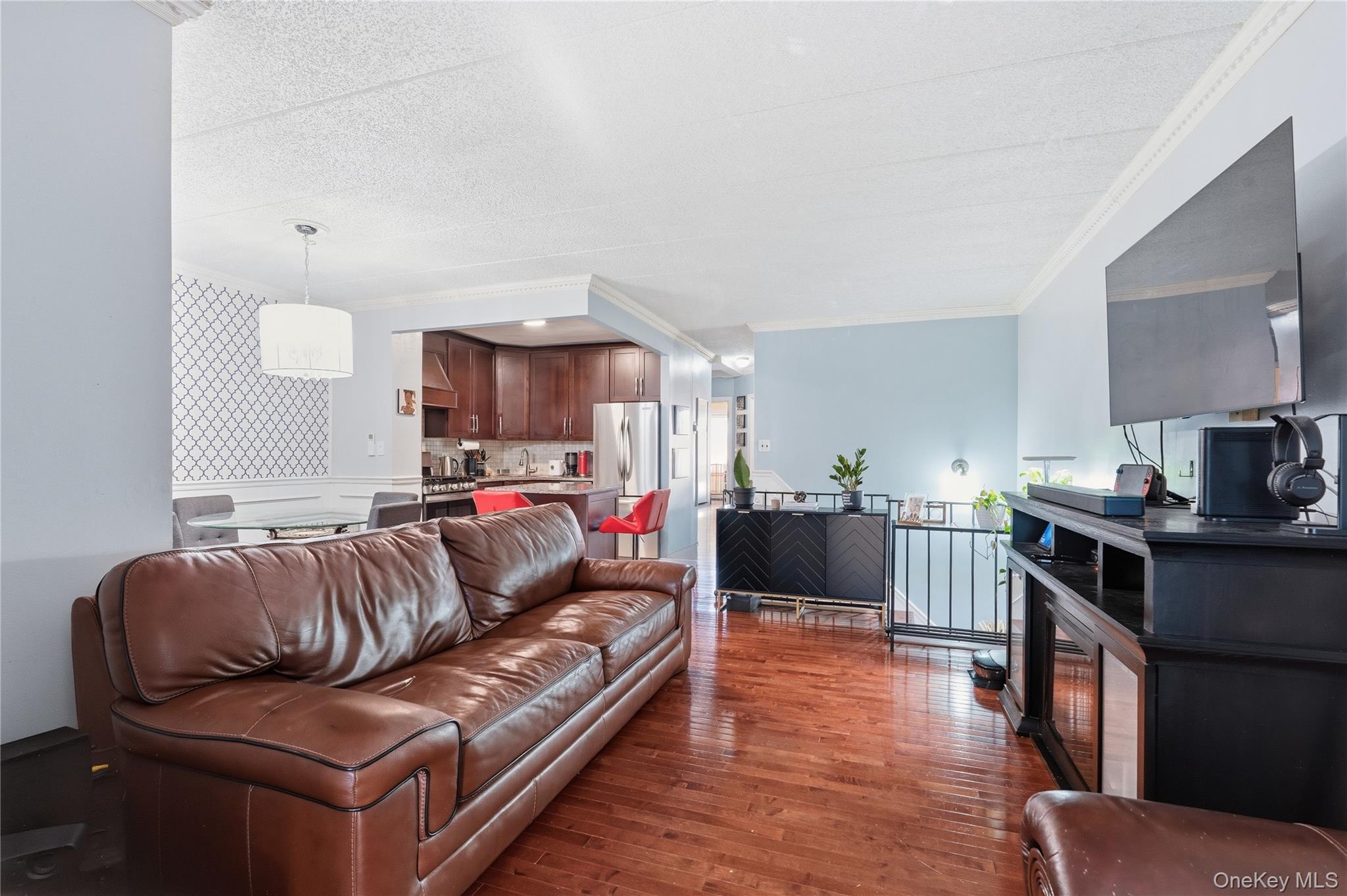 863 Home Street Property Photo 34