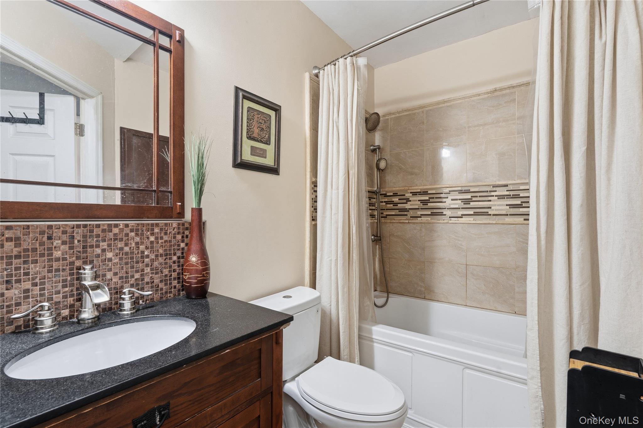 863 Home Street Property Photo 37
