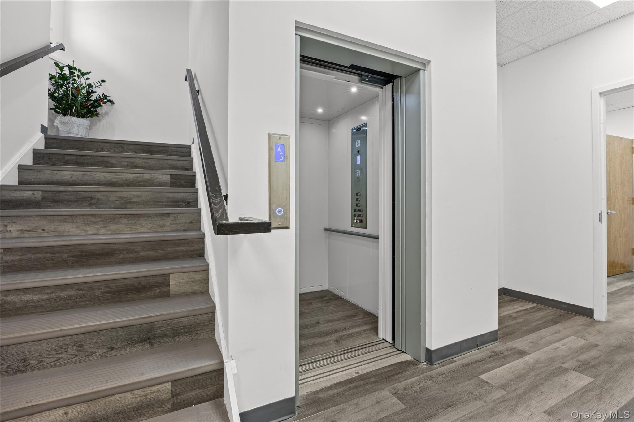 965966 Property Photo 20