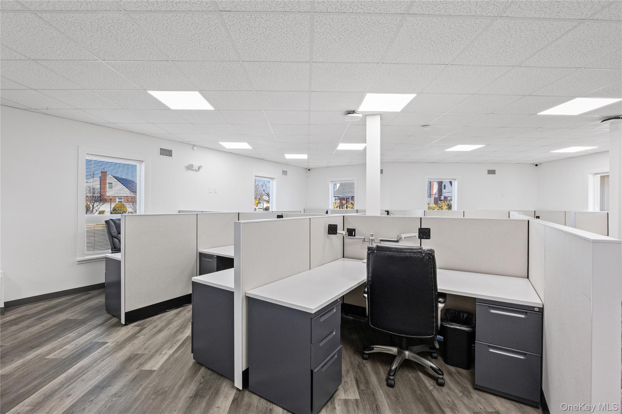 965966 Property Photo 24