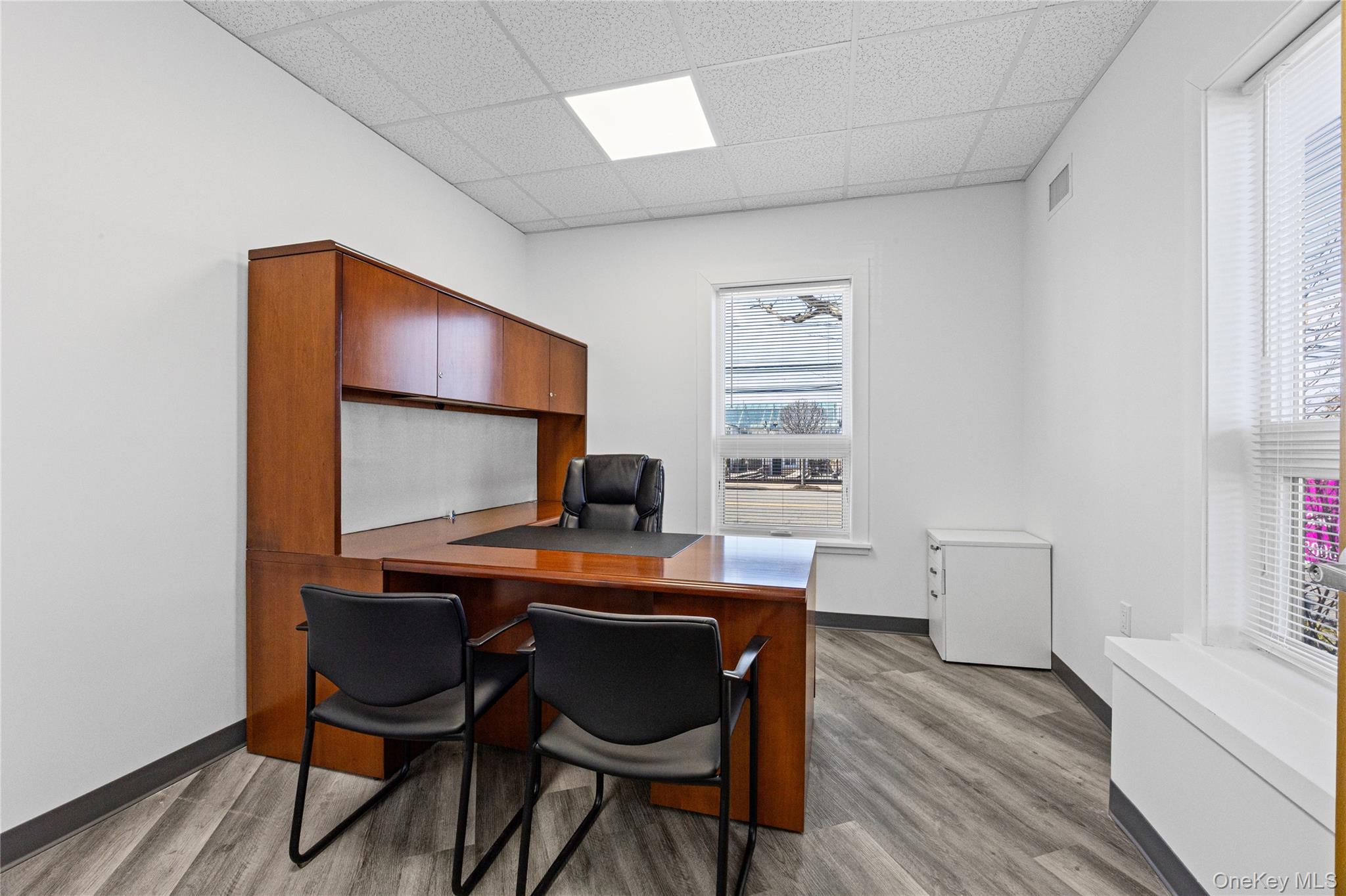965966 Property Photo 35