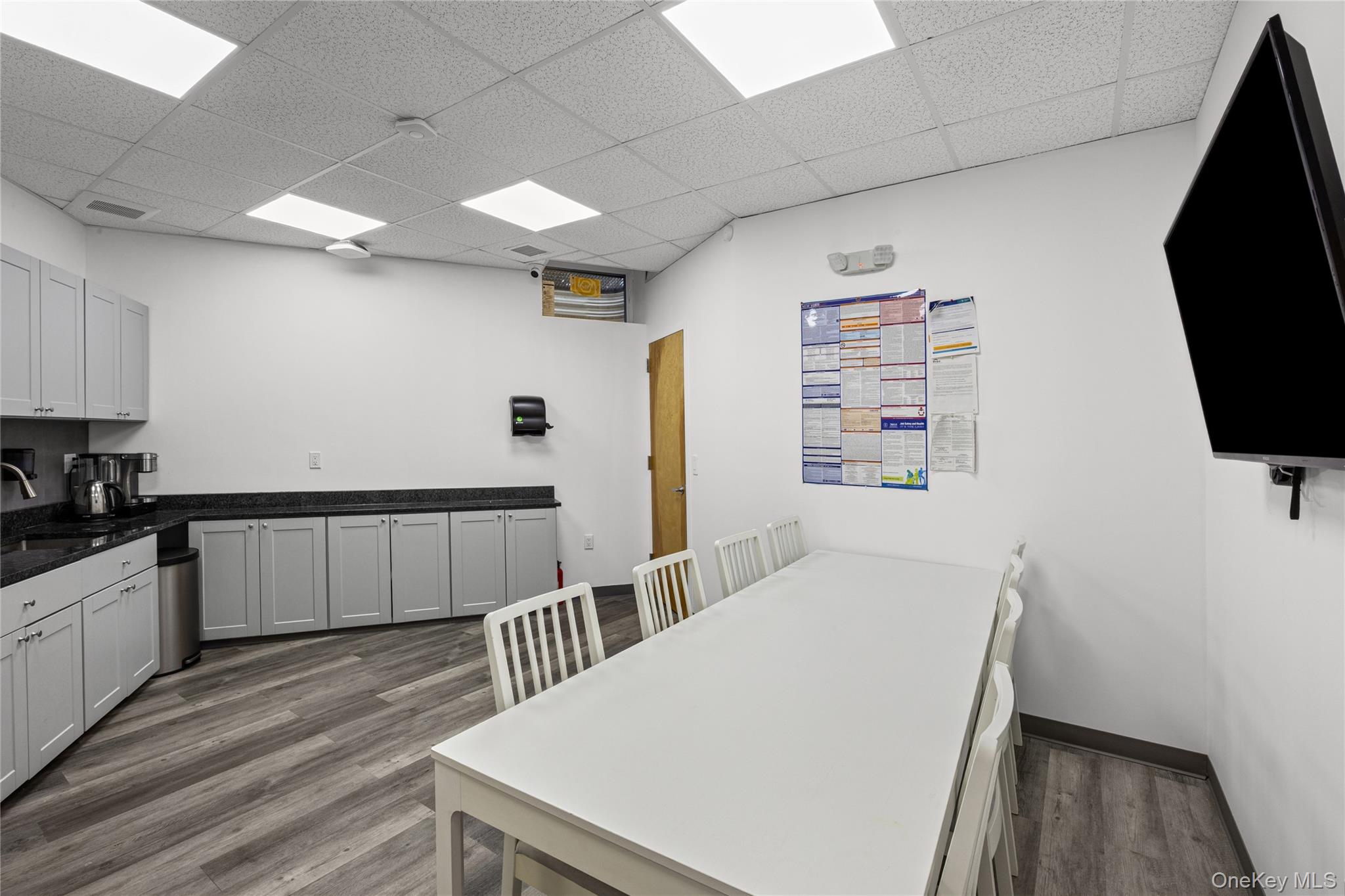 965966 Property Photo 41
