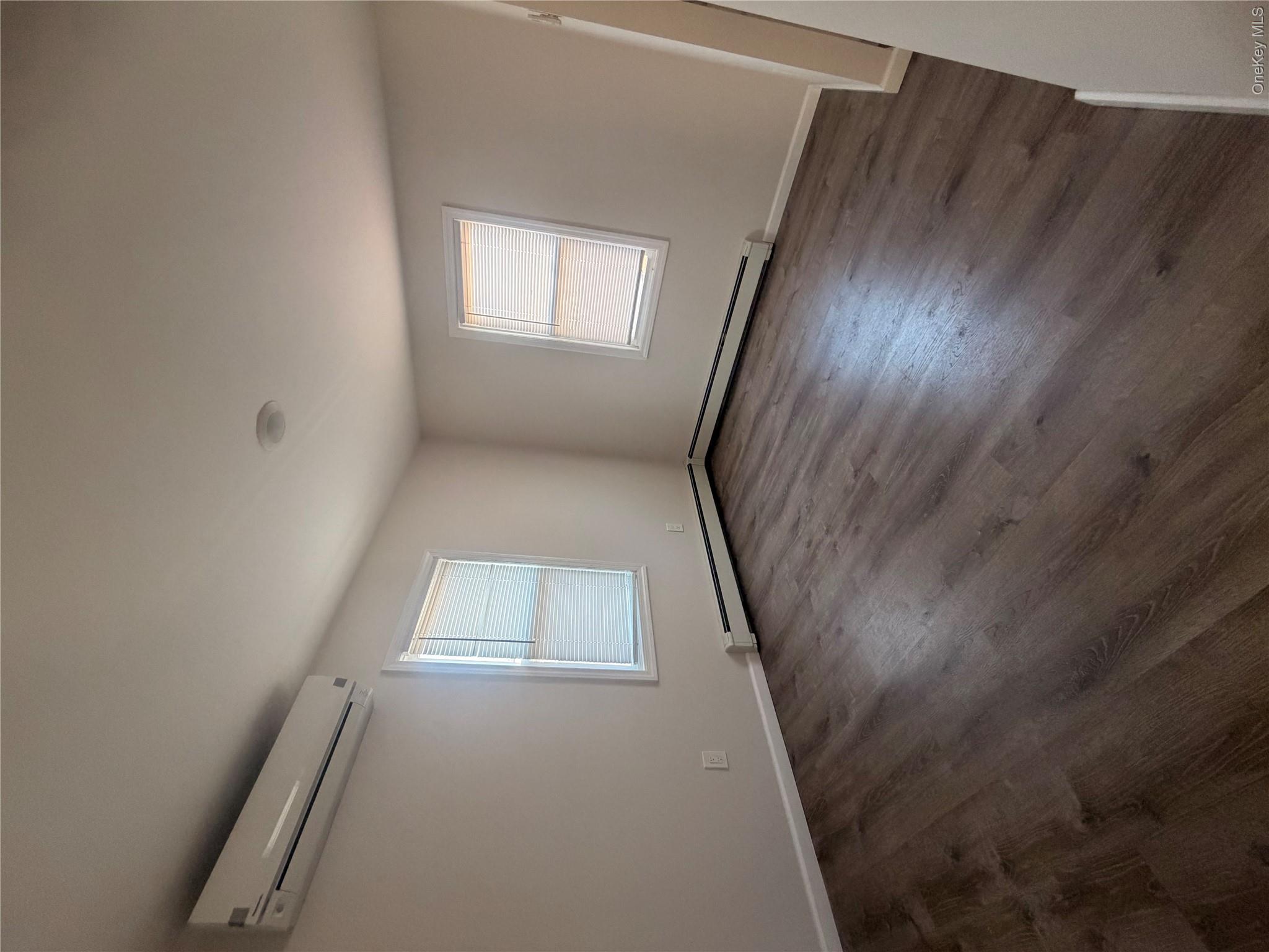 629 Lakeway Drive Property Photo 6
