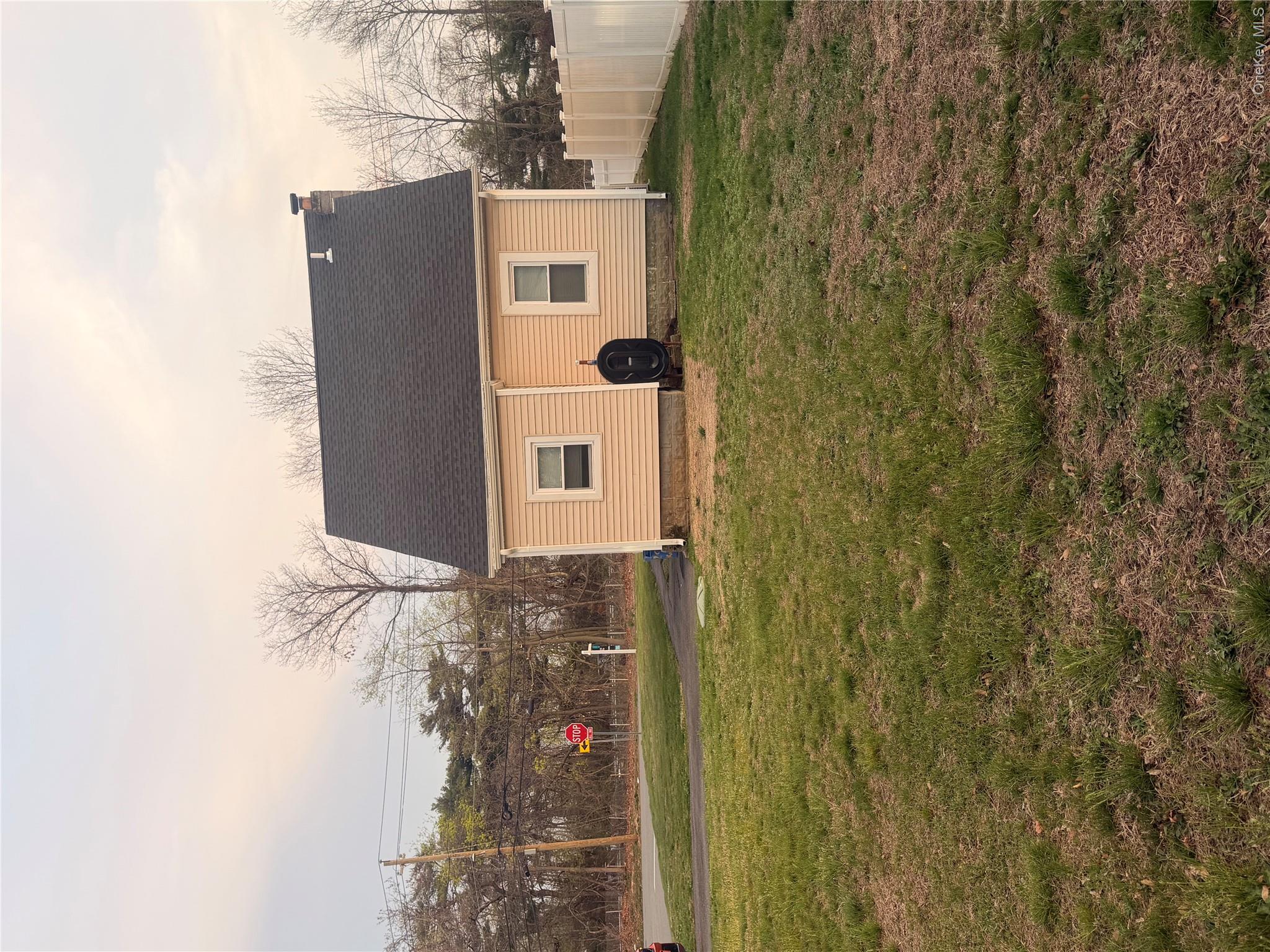 629 Lakeway Drive Property Photo 12