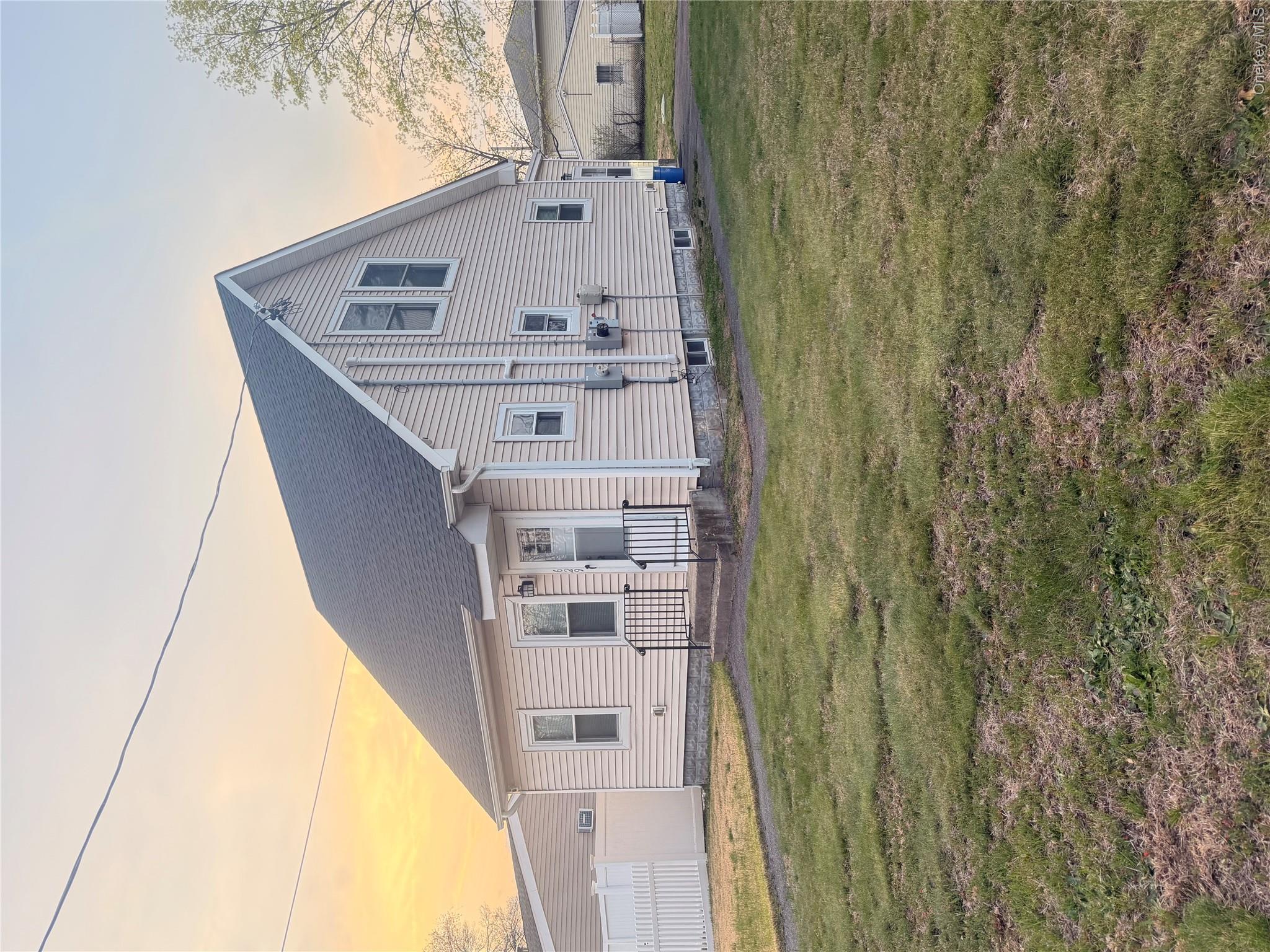 629 Lakeway Drive Property Photo 14