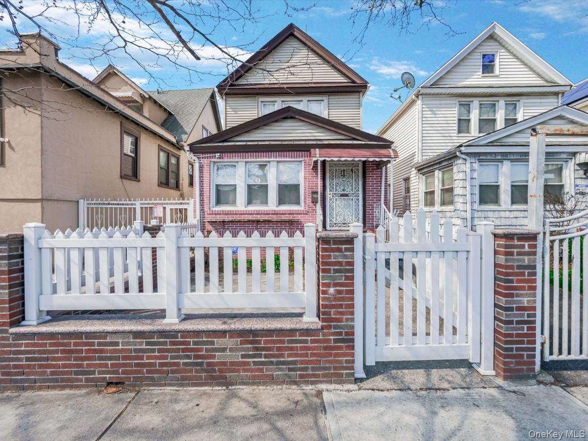 102-34 Van Wyck Expressway Property Photo 1