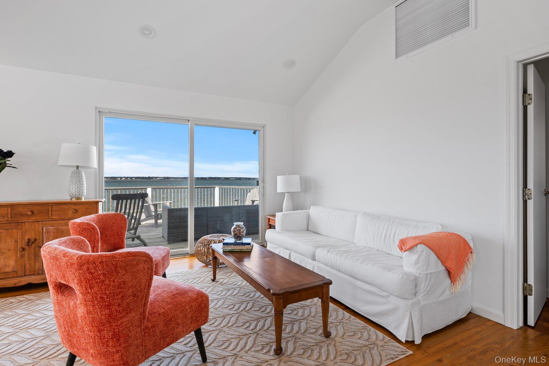 654a Dune Road Property Photo 11