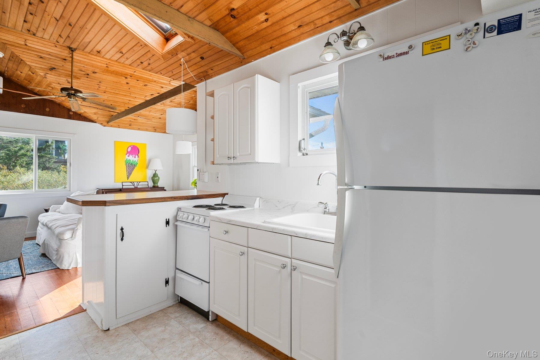 654a Dune Road Property Photo 31