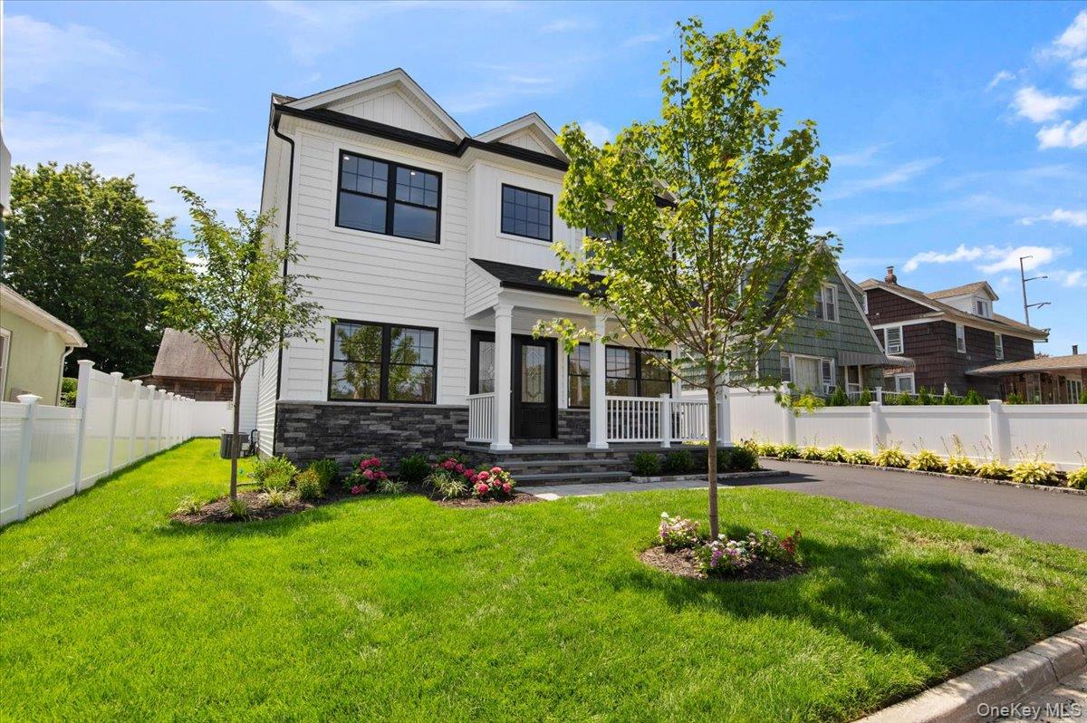 51 Willis Avenue Property Photo 1