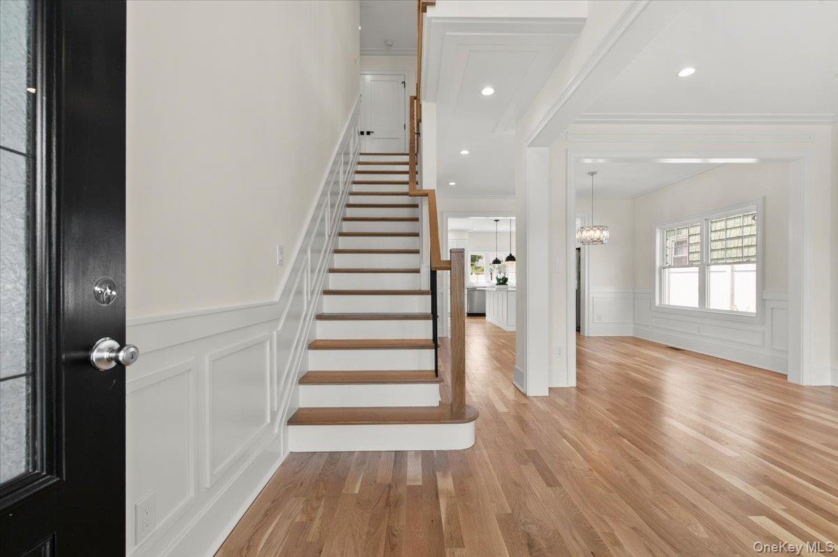 51 Willis Avenue Property Photo 6