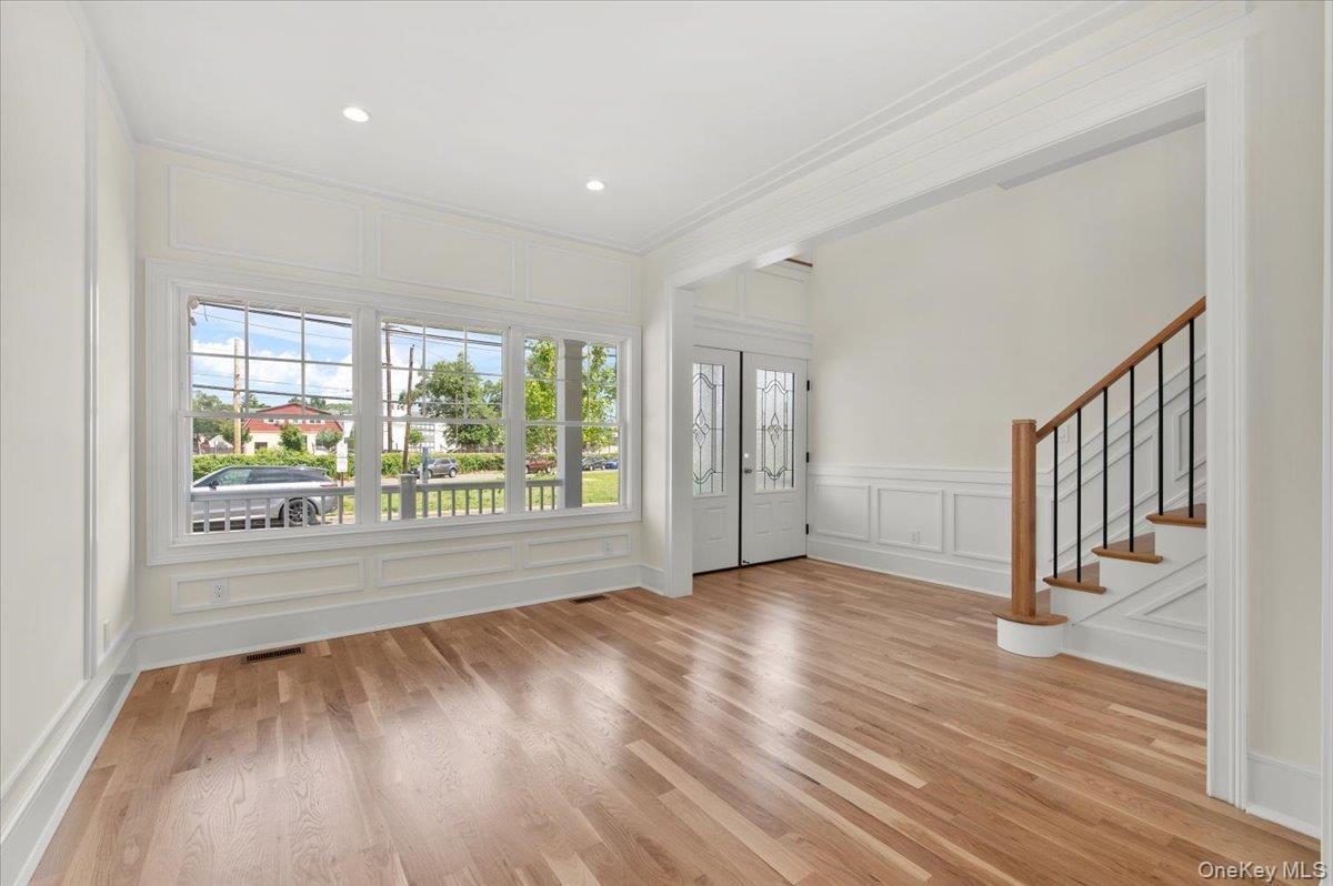 51 Willis Avenue Property Photo 8