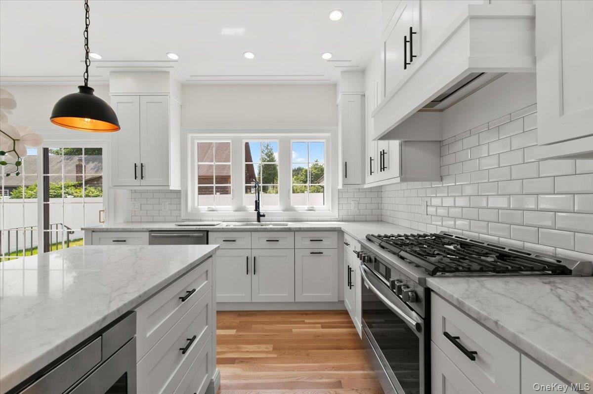 51 Willis Avenue Property Photo 20