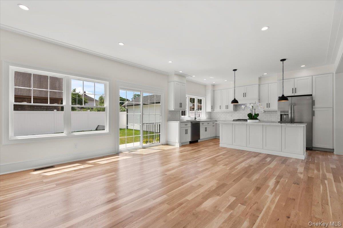 51 Willis Avenue Property Photo 23