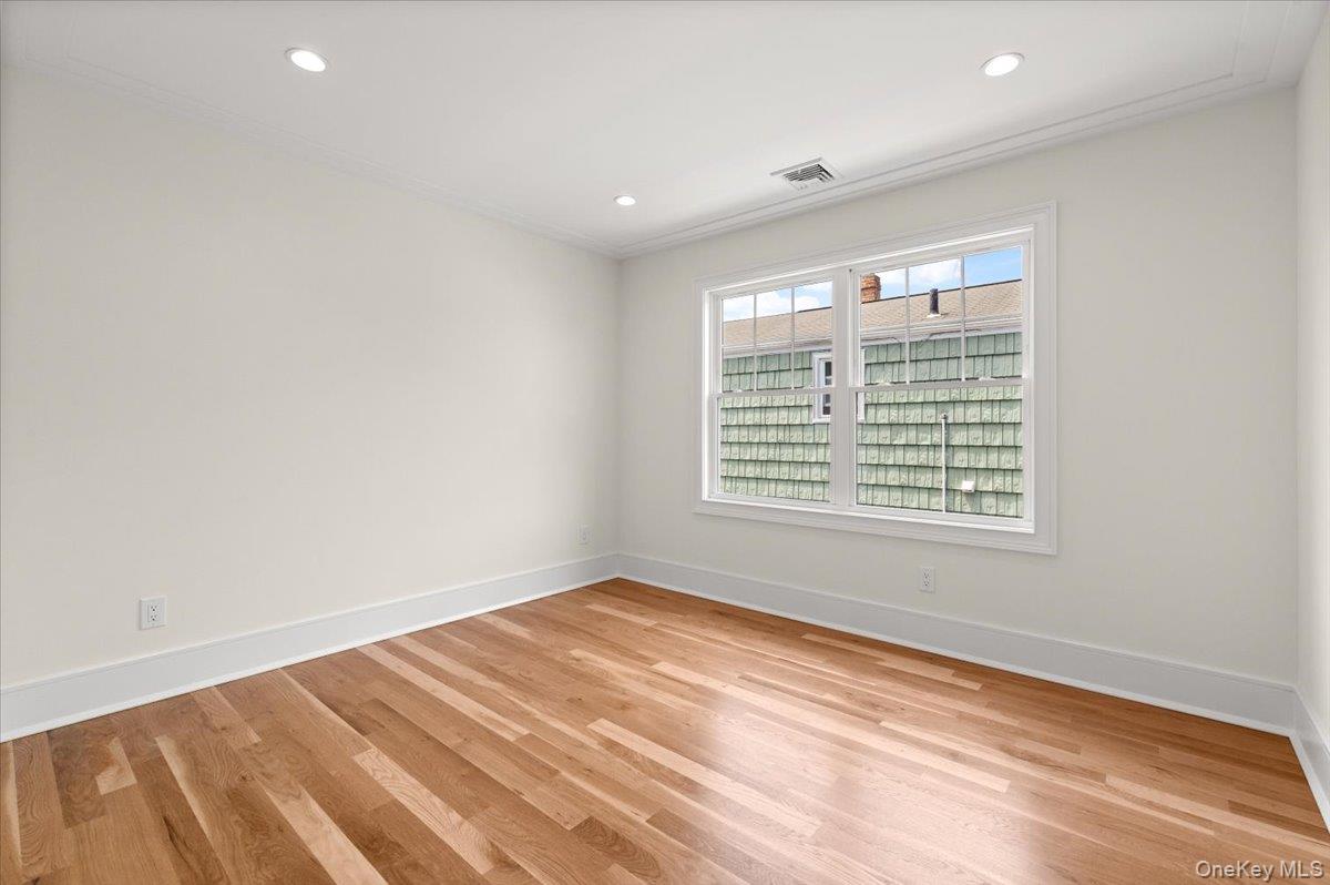 51 Willis Avenue Property Photo 37