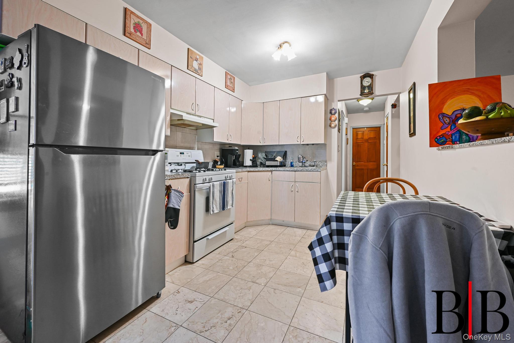 2401 E 63rd Street Property Photo 7
