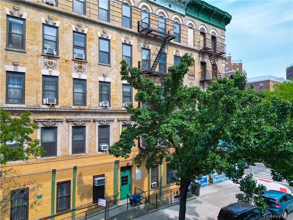 2090 Madison Avenue 4D Property Photo 1