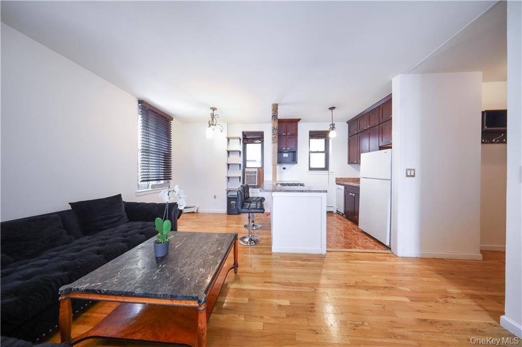 2090 Madison Avenue 4d Property Photo 5