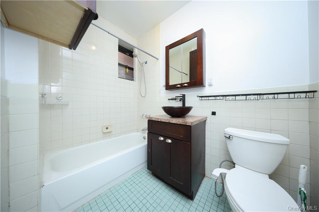 2090 Madison Avenue 4d Property Photo 10