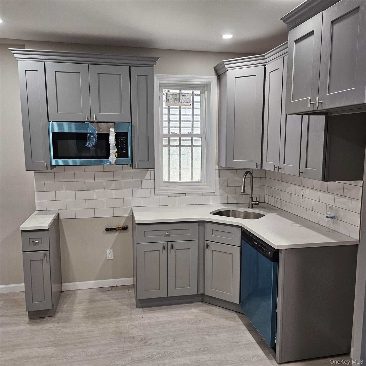 576 Linden Boulevard Property Photo 5