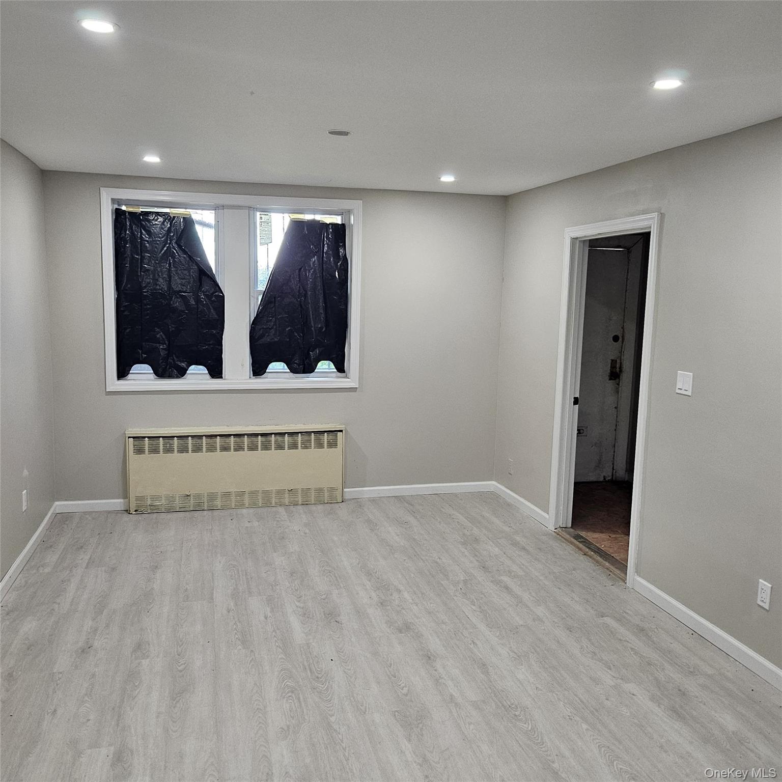 576 Linden Boulevard Property Photo 12