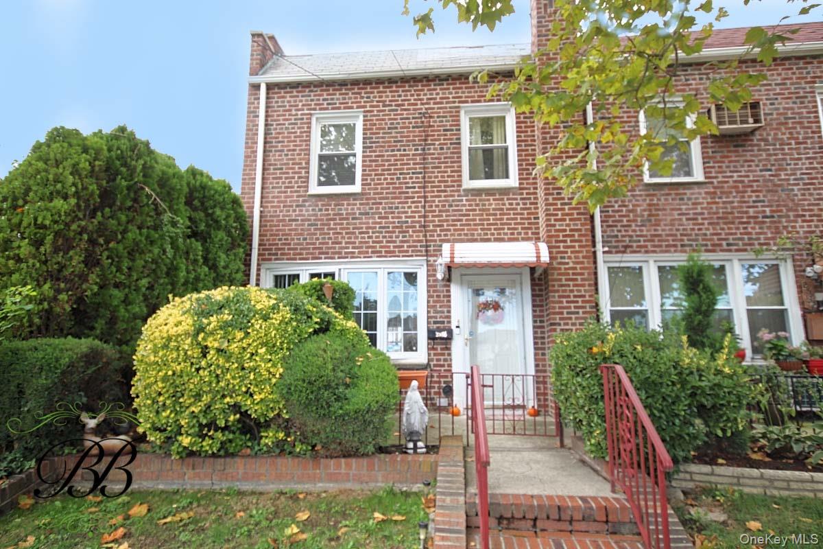 2534 Ralph Avenue Property Photo 1