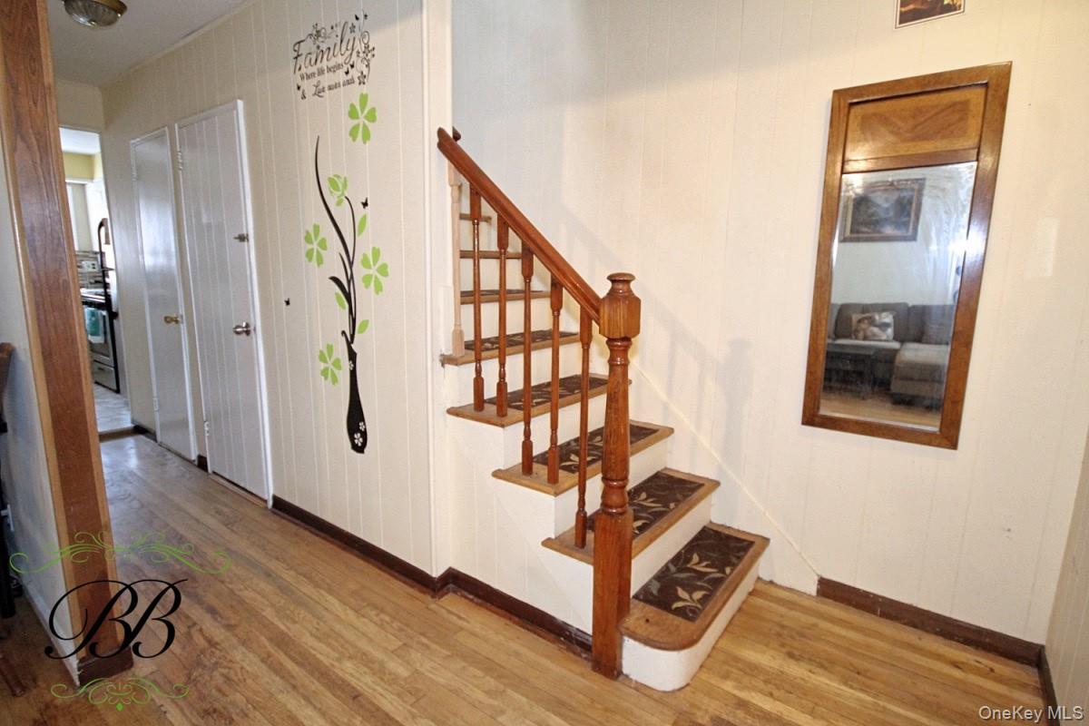 2534 Ralph Avenue Property Photo 6