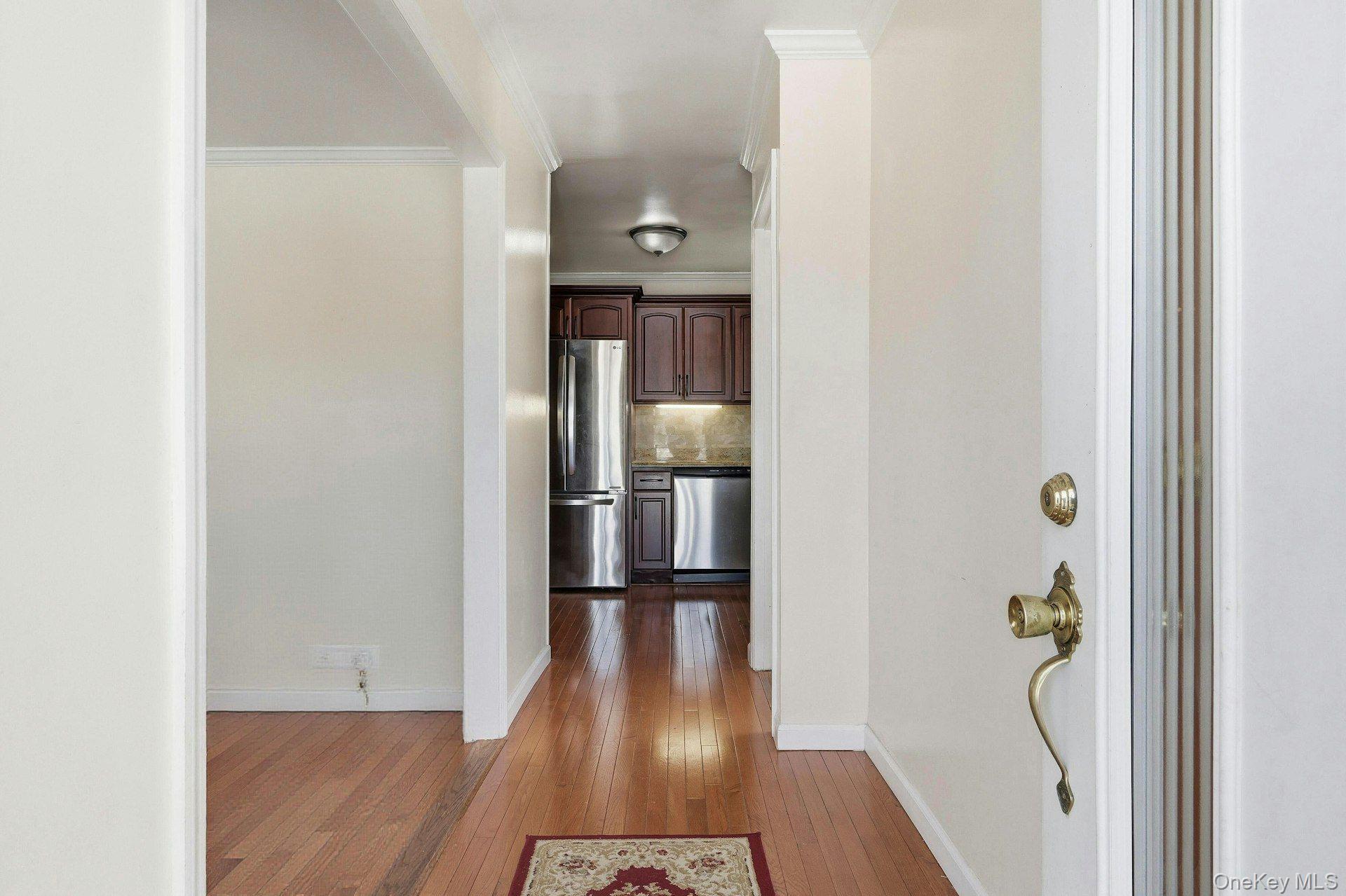 1028 Thomas Avenue Property Photo 4