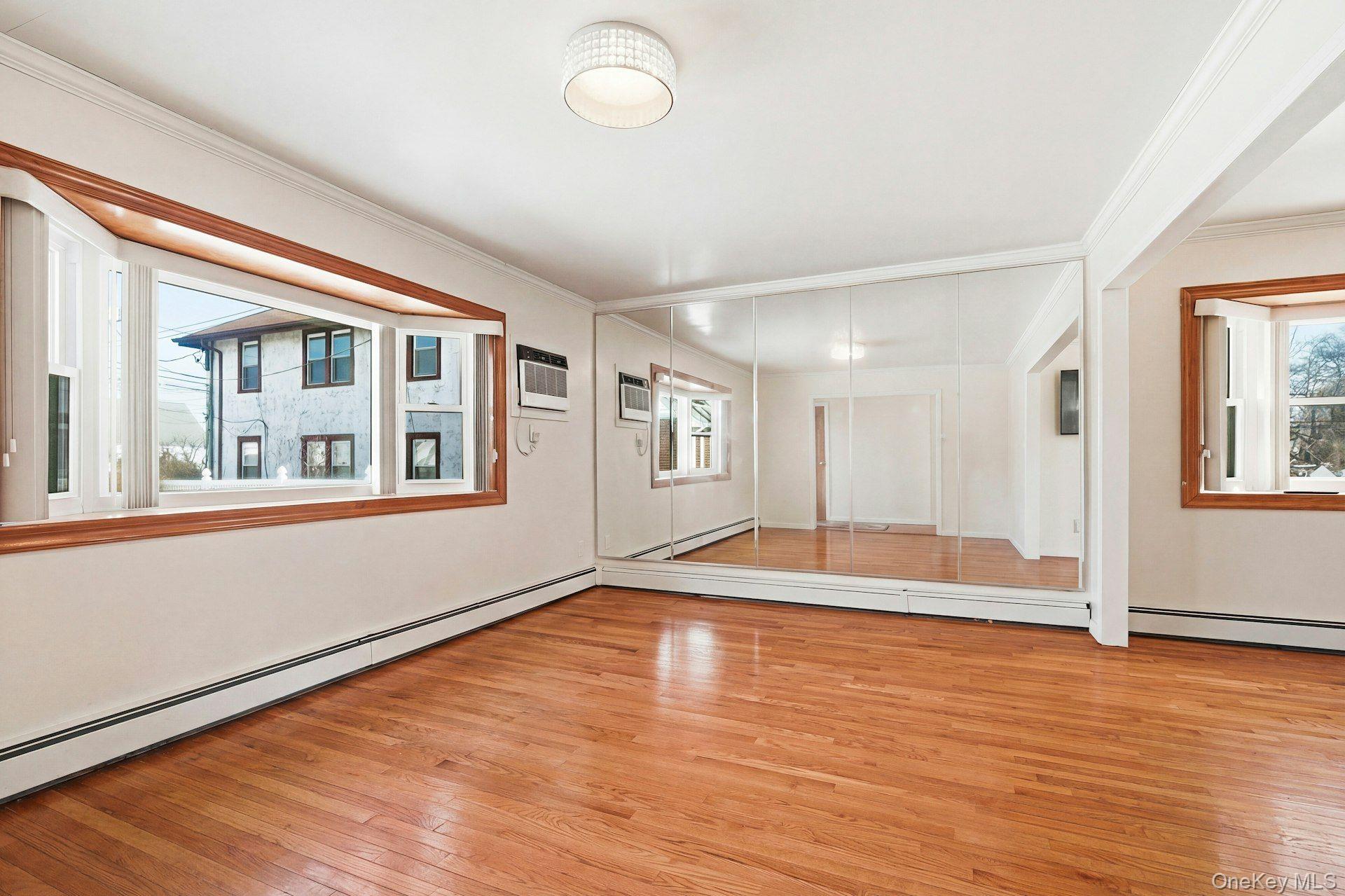 1028 Thomas Avenue Property Photo 7