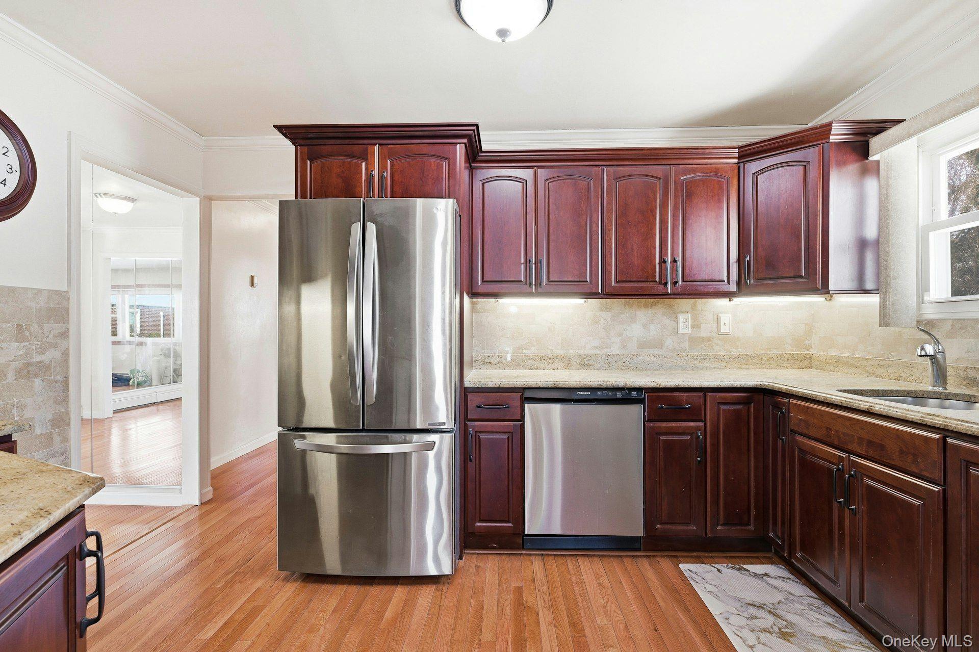1028 Thomas Avenue Property Photo 11