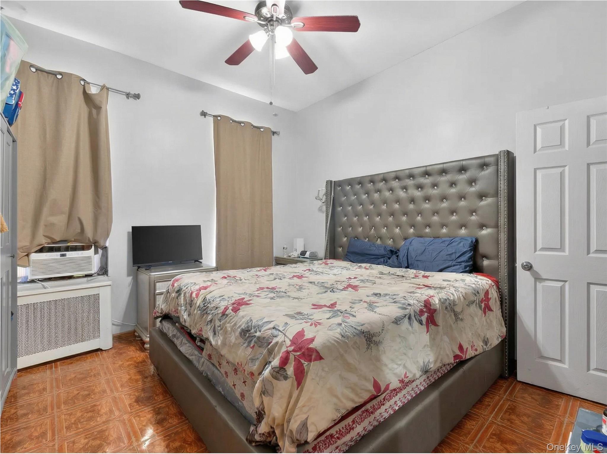 1434 Greene Avenue Property Photo 18