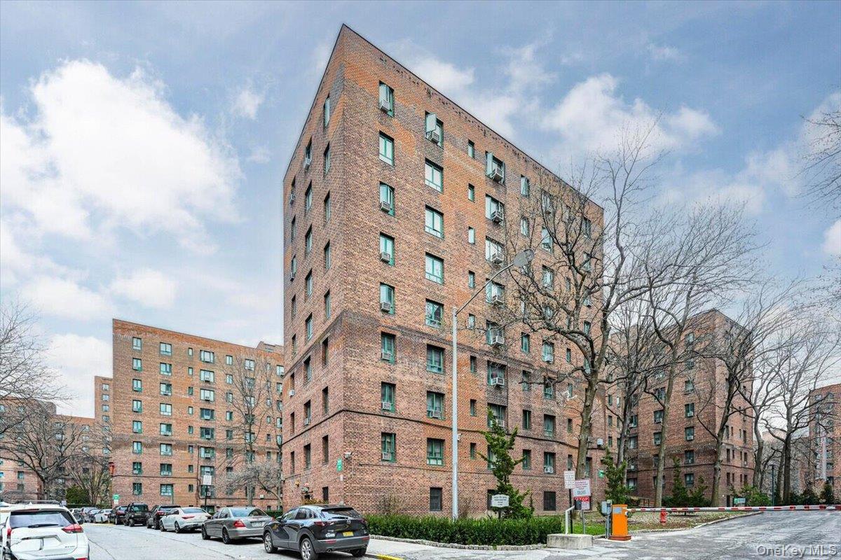 1503 Metropolitan Avenue 5A Property Photo 1