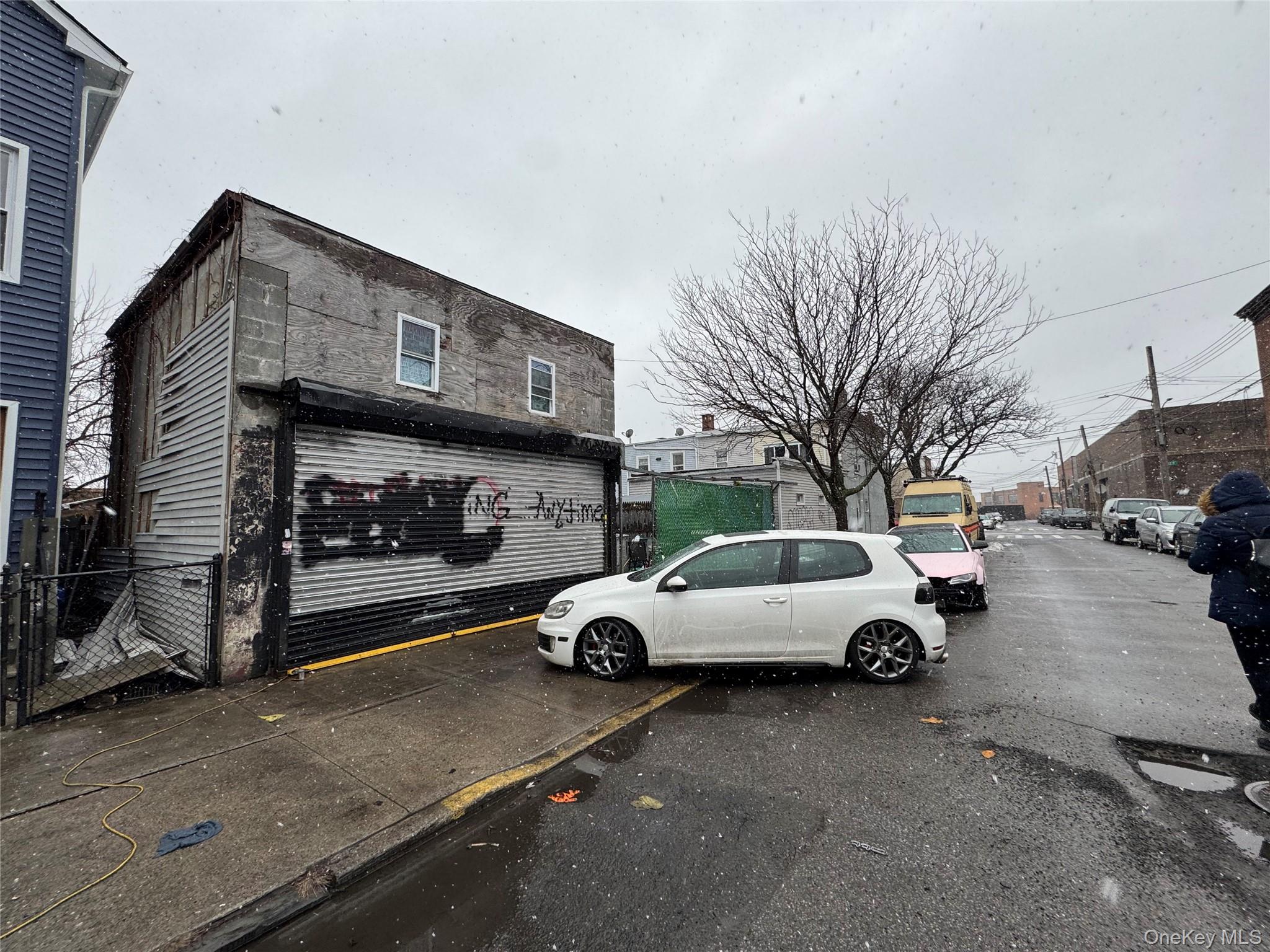 5755 58th Street Property Photo 3
