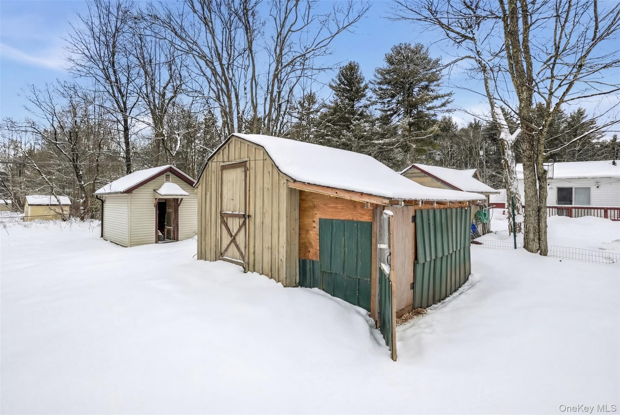 10 Maple Avenue Property Photo 17