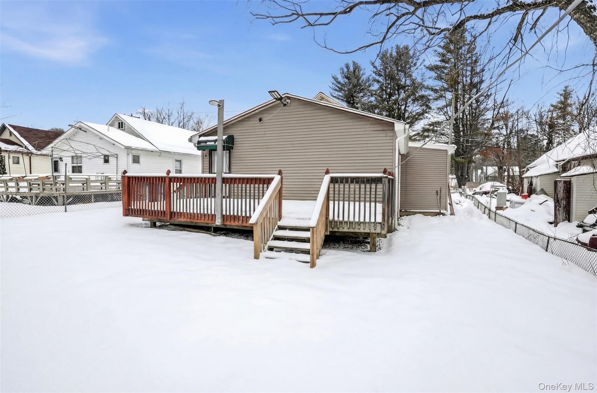 10 Maple Avenue Property Photo 19