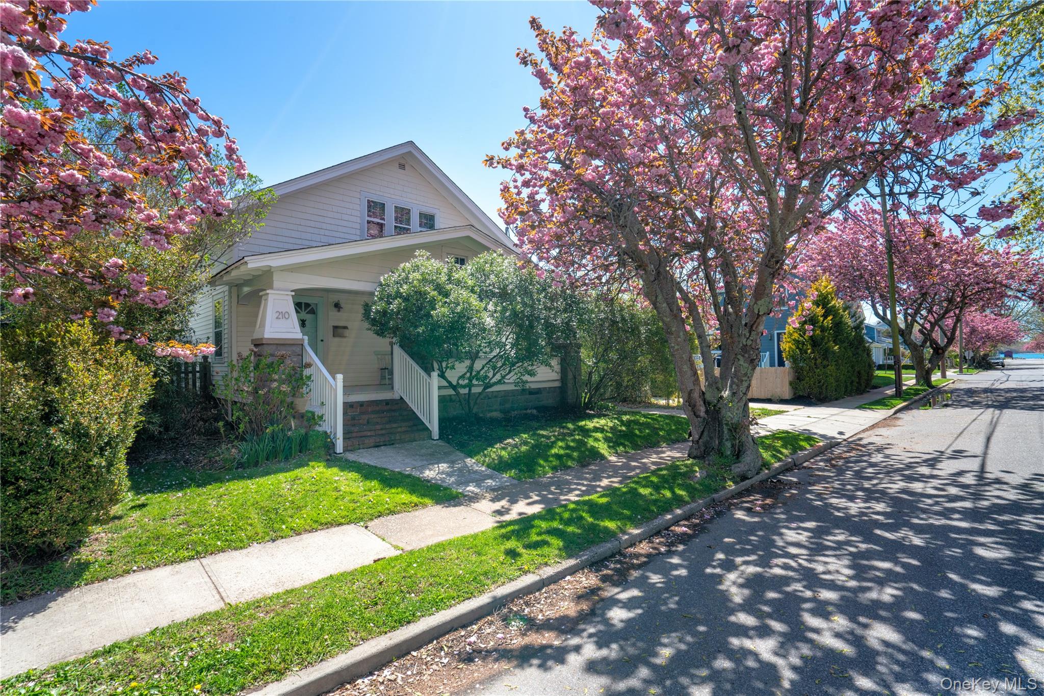 210 5th Street Property Photo 1